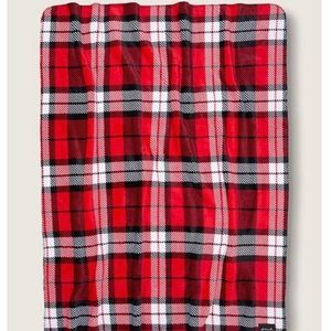 VS Sherpa Blanket NWT